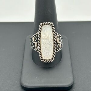 Carolyn Pollack Vintage Sterling Silver Floral Engraved Mother of Pearl Ring